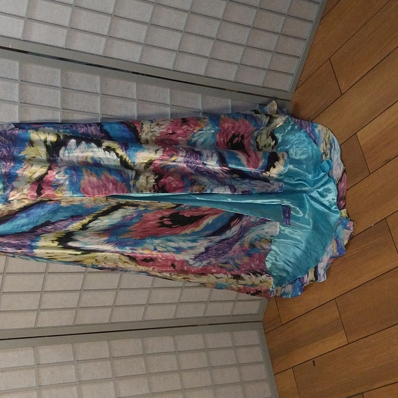 Prom dress - Picture 3 of 9